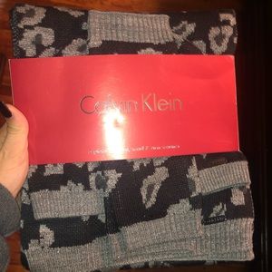 Calvin Klein hat scarf arm warmer set cheetah